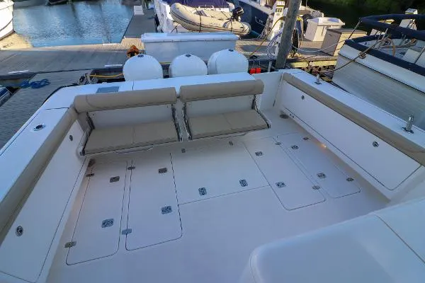 Slide: The Image of Pursuit OS 385 Offshore 2017 - 10