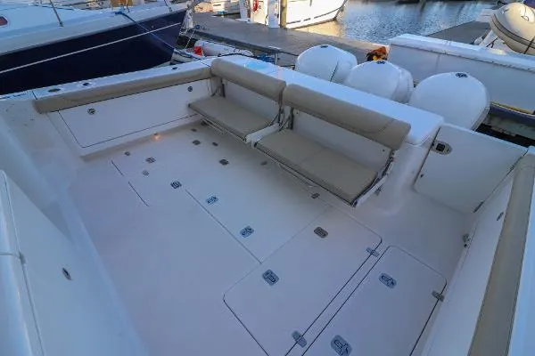 Slide: The Image of Pursuit OS 385 Offshore 2017 - 11