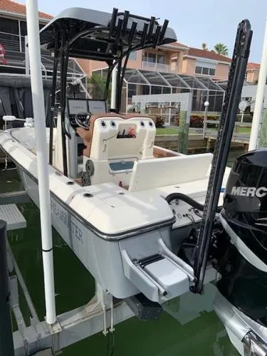 Slide: The Image of Shearwater 25 Carolina 2020 - 3