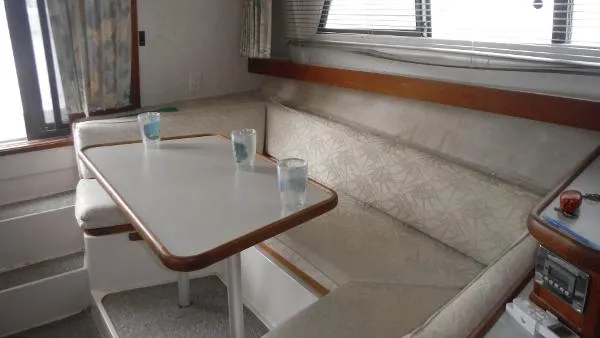 Slide: The Image of Carver Yachts 330 Mariner 1994 - 3