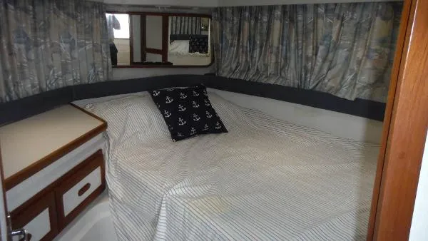 Slide: The Image of Carver Yachts 330 Mariner 1994 - 5