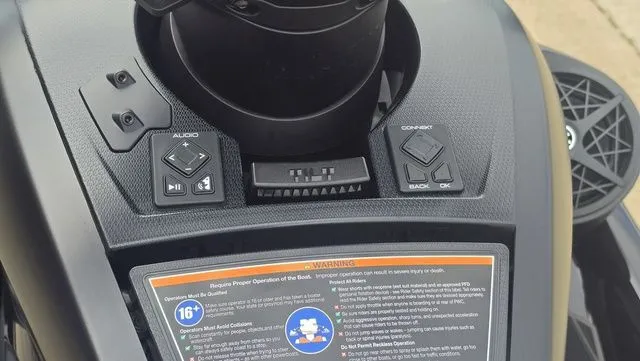 Slide: The Image of Yamaha FX Limited SVHO 2026 - 17