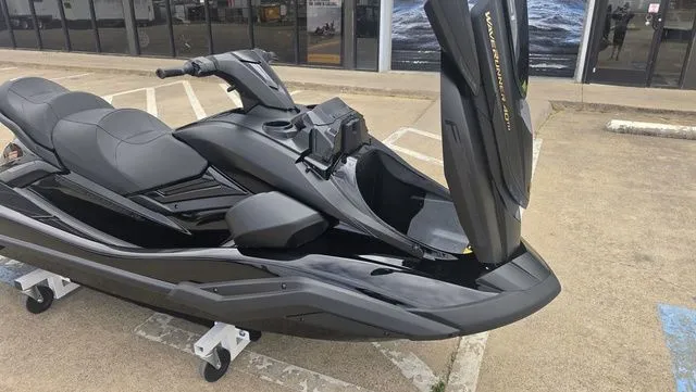 Slide: The Image of Yamaha FX Limited SVHO 2026 - 21