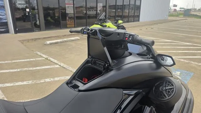 Slide: The Image of Yamaha FX Limited SVHO 2026 - 22