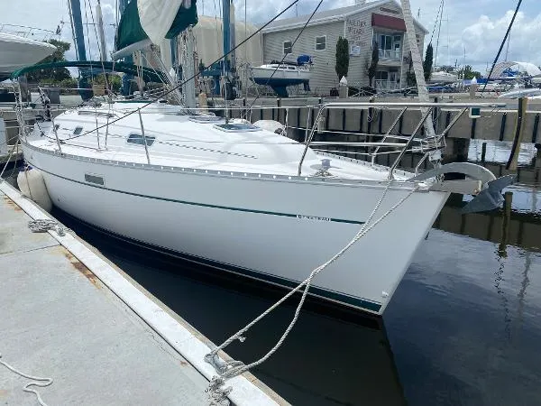 Slide: The Image of Beneteau 331 KC 2003 - 0
