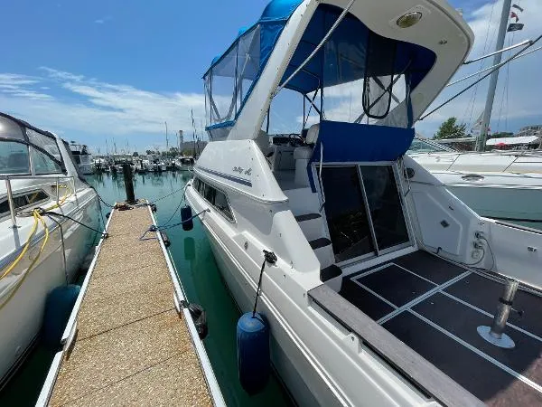Slide: The Image of Sea Ray 350 Express Bridge 1992 - 1