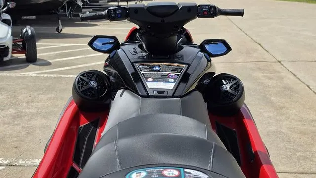 Slide: The Image of 2026 Yamaha WaveRunner FX Cruiser HO cockpit view on parking lot. - 12