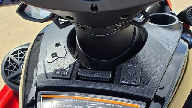 Slide: The Image of Close-up of the control area on a 2026 Yamaha WaveRunner FX Cruiser HO. - 13