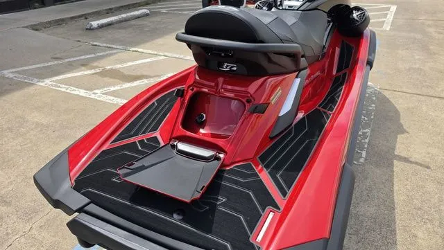 Slide: The Image of 2026 Yamaha WaveRunner FX Cruiser HO in red, rear view. - 22