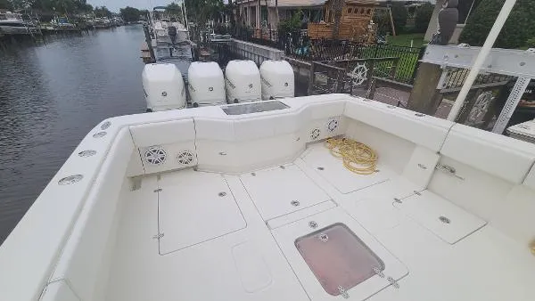Slide: The Image of SeaVee 390z Center Console 2016 - 2
