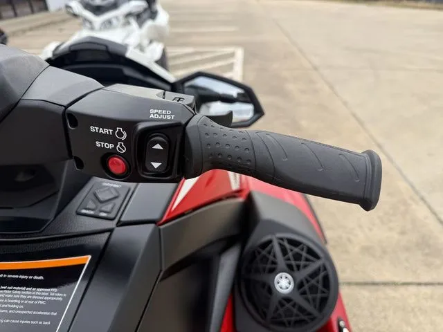 Slide: The Image of Yamaha VX Cruiser 2026 - 15