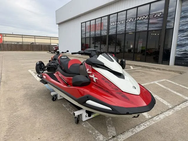 Slide: The Image of Yamaha VX Cruiser 2026 - 3