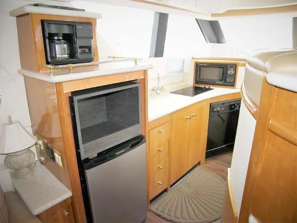 Slide: The Image of Carver Yachts 450 Voyager Pilothouse 2002 - 4
