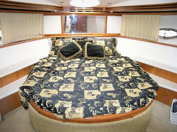 Slide: The Image of Carver Yachts 450 Voyager Pilothouse 2002 - 9