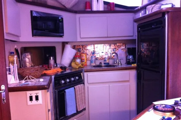Slide: The Image of Carver Yachts 3607 Aft Cabin 1991 - 5