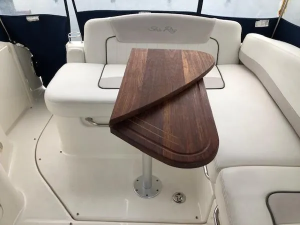 Slide: The Image of Sea Ray Sun Dancer 2011 - 11
