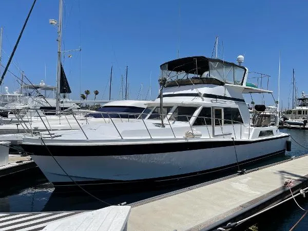 Slide: The Image of Uniflite 48 Yacht Fisherman 1981 - 1