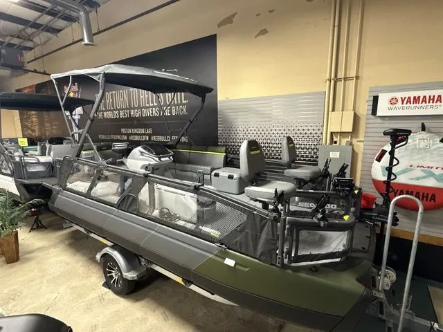 Slide: The Image of Sea-Doo Switch Cruise™ 21 - 300 Hp - Tech Painted 2026 - 13