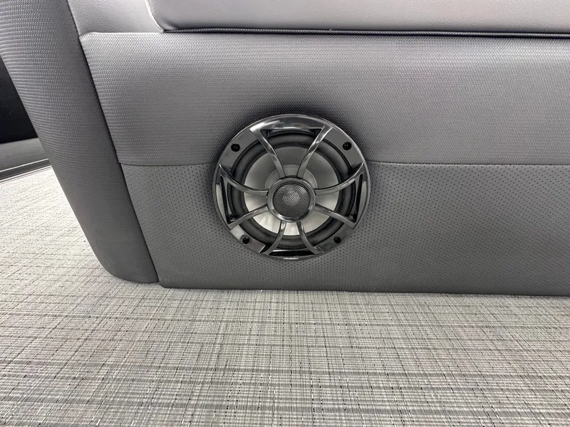 Slide: The Image of Speaker in Trifecta 22 UL CS boat, year 2026. - 34