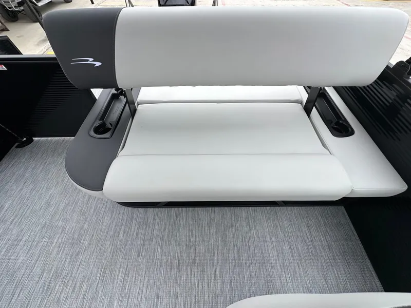 Slide: The Image of Bennington 22 S SWINGBACK 2026 - 15