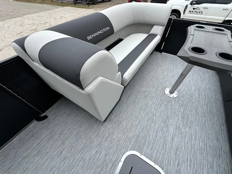 Slide: The Image of Bennington 22 S SWINGBACK 2026 - 26