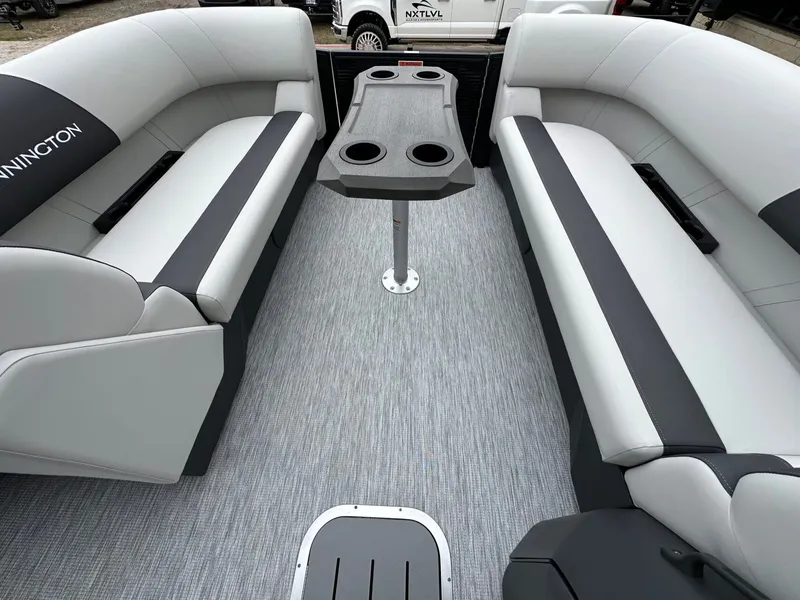 Slide: The Image of Bennington 22 S SWINGBACK 2026 - 27