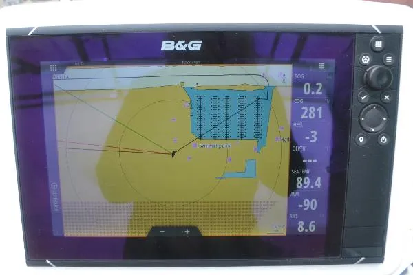 Slide: The Image of Island Packet 420 2001 - 8
