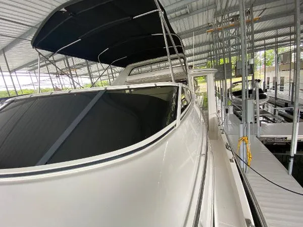 Slide: The Image of Carver Yachts 396 Motor Yacht 2000 - 9
