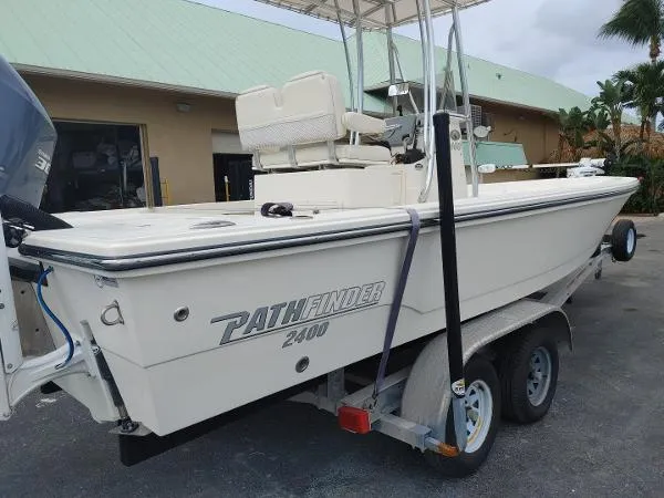 Slide: The Image of Pathfinder 2400 TRS 2013 - 2