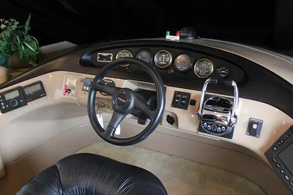Slide: The Image of Carver Yachts 53 Voyager 1998 - 10