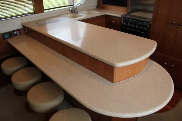 Slide: The Image of Carver Yachts 53 Voyager 1998 - 4