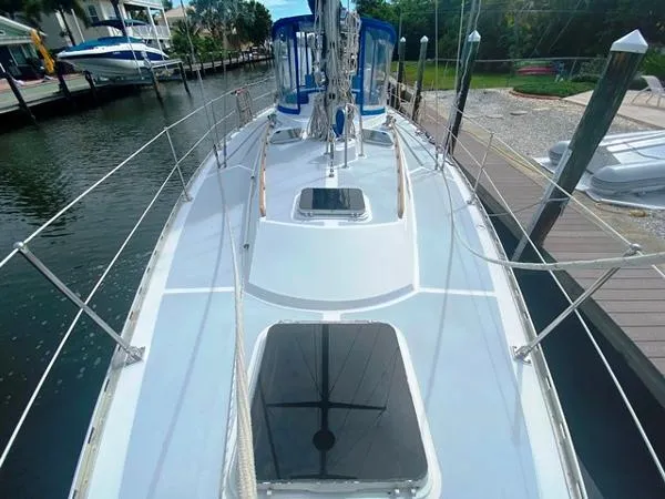 Slide: The Image of Hylas Center Cockpit 44 1989 - 10