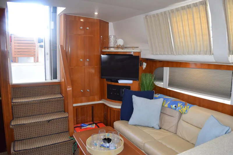 Slide: The Image of Carver Yachts 396 Motor Yacht 2000 - 10
