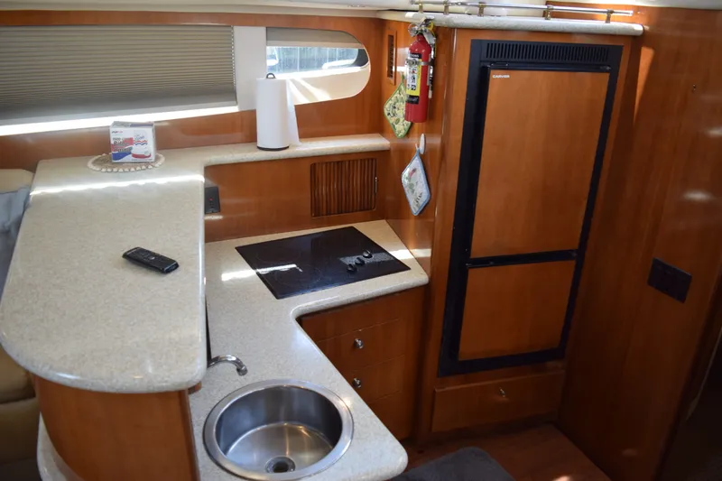 Slide: The Image of Carver Yachts 396 Motor Yacht 2000 - 11