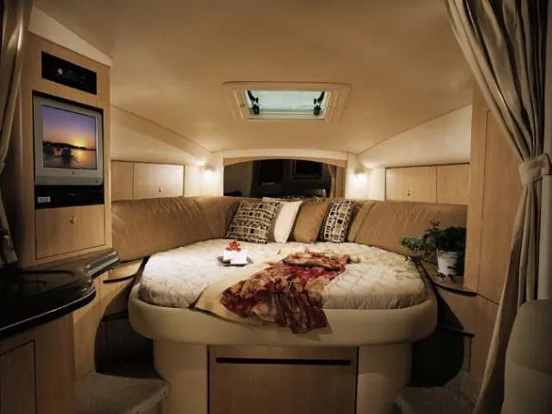 Slide: The Image of Sea Ray 320 Sundancer 2006 - 1