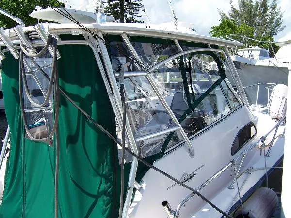Slide: The Image of Grady-White Marlin 300 2000 - 11