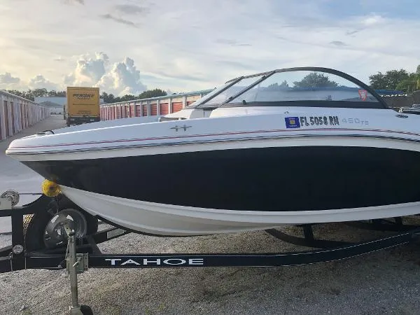 Slide: The Image of Tahoe 450TS 2017 - 2