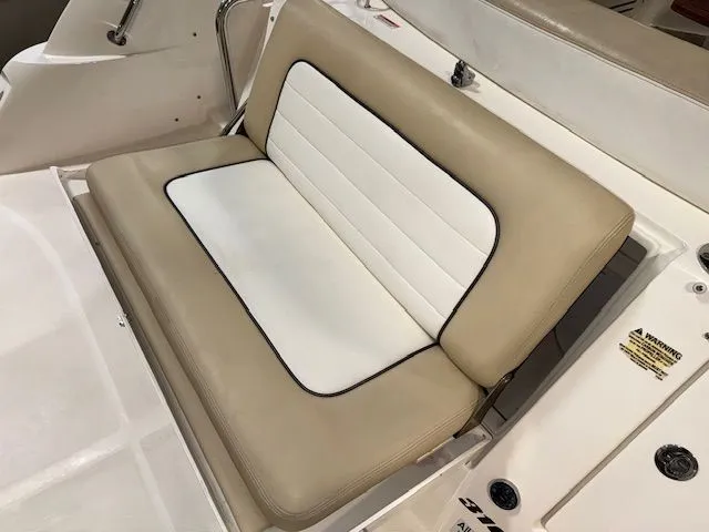 Slide: The Image of Sea Ray Sundancer 310 2009 - 16