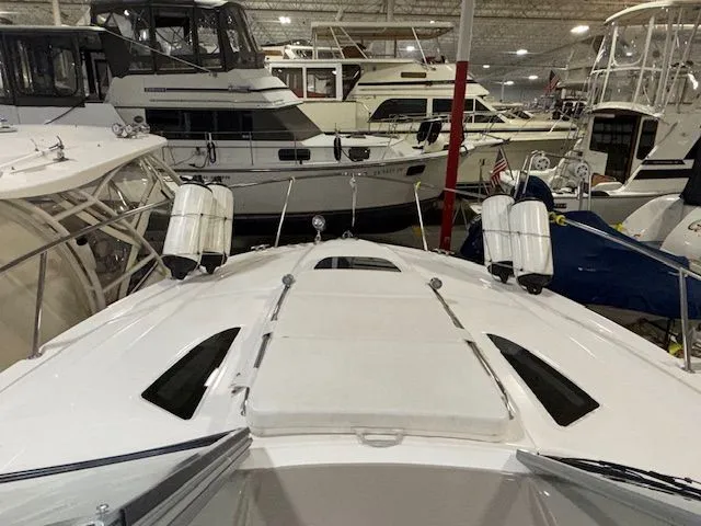 Slide: The Image of Sea Ray Sundancer 310 2009 - 2