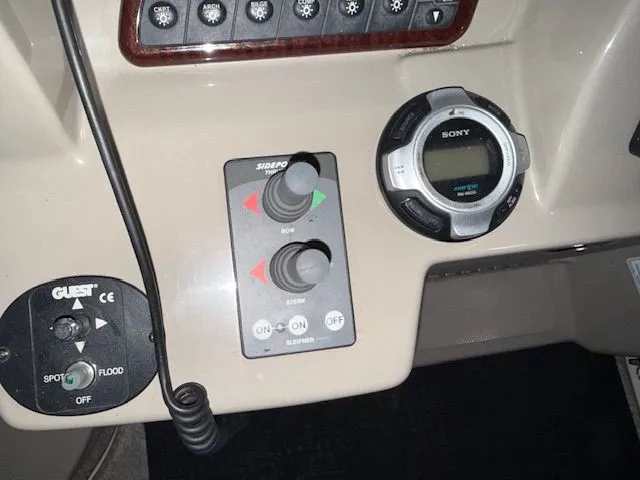 Slide: The Image of Sea Ray Sundancer 310 2009 - 7