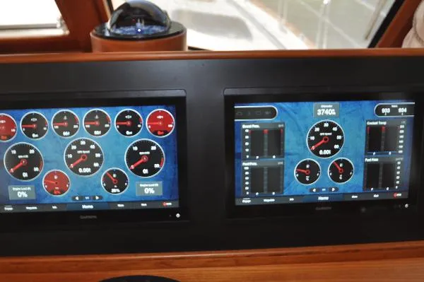 Slide: The Image of Eastbay SX hard back saloon model 2006 - 8
