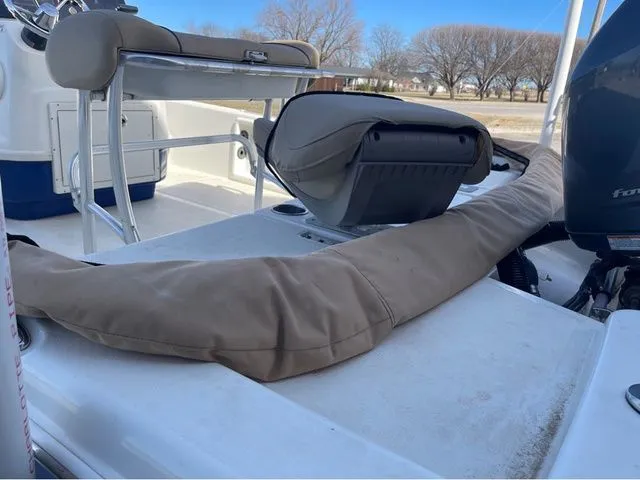 Slide: The Image of NauticStar 215 XTS 2019 - 13