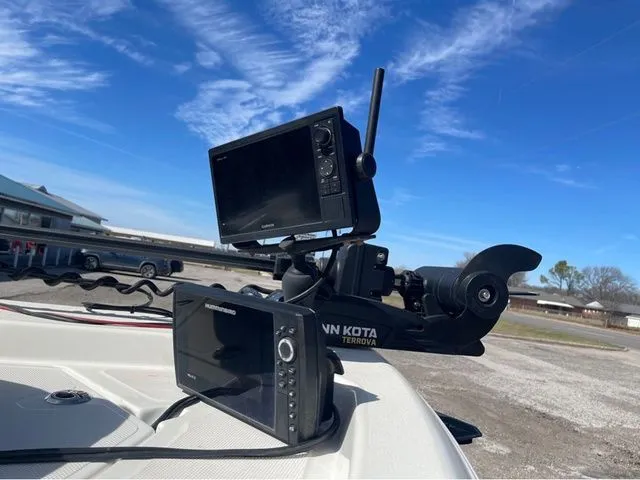 Slide: The Image of NauticStar 215 XTS 2019 - 7