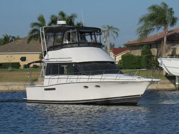 Slide: The Image of Catalina Islander Twin Diesel Flybridge 1996 - 0