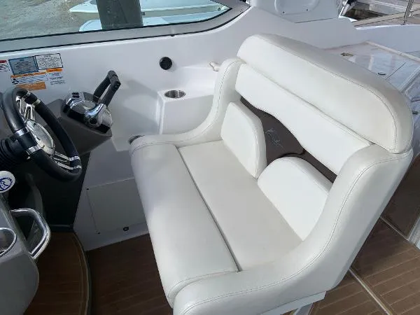 Slide: The Image of Rinker 310 Express Cruiser 2015 - 6