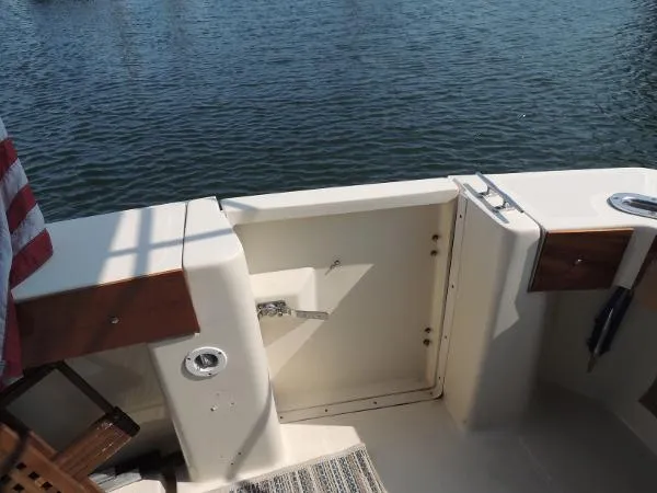 Slide: The Image of Mainship 34 Pilot Hardtop 2001 - 11