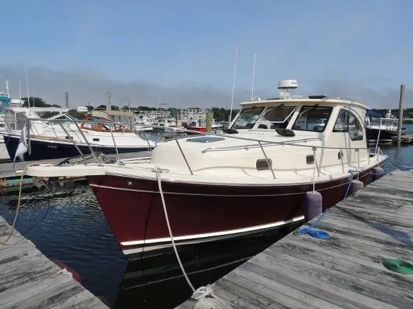 Slide: The Image of Mainship 34 Pilot Hardtop 2001 - 2
