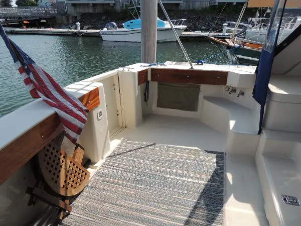 Slide: The Image of Mainship 34 Pilot Hardtop 2001 - 9