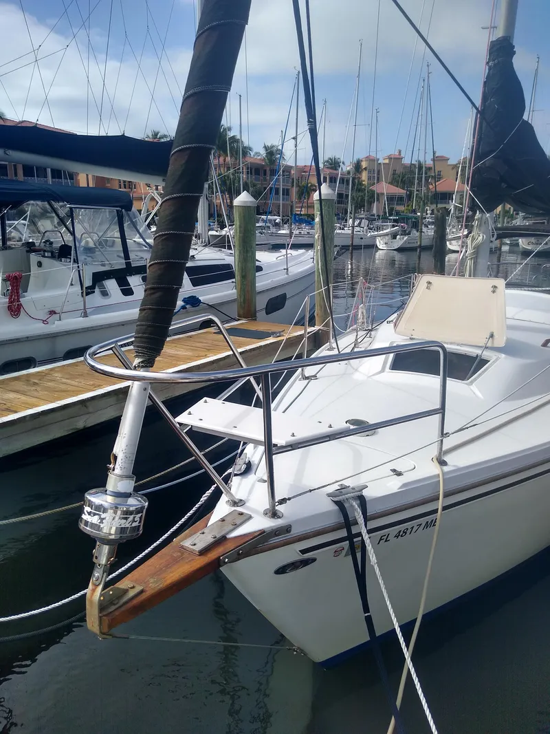 Slide: The Image of Catalina 30 TR 1980 - 1