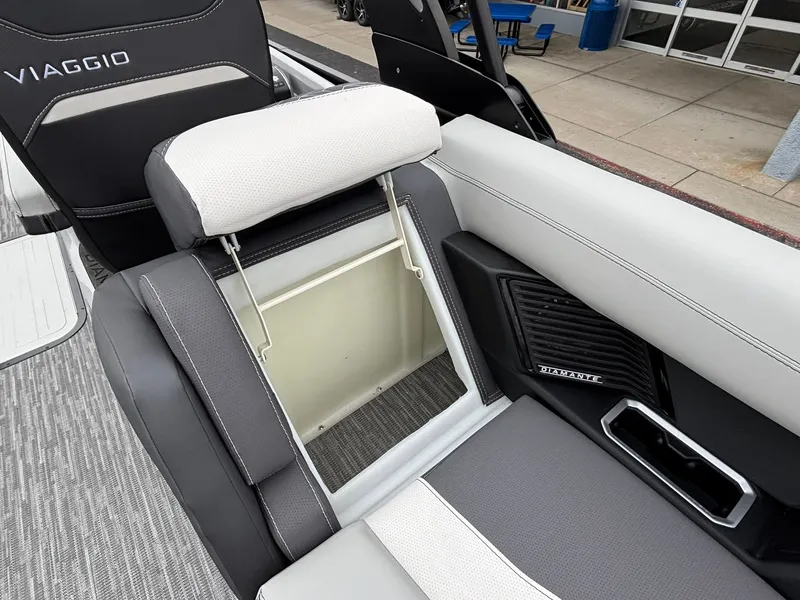 Slide: The Image of Viaggio D22U 2026 - 38